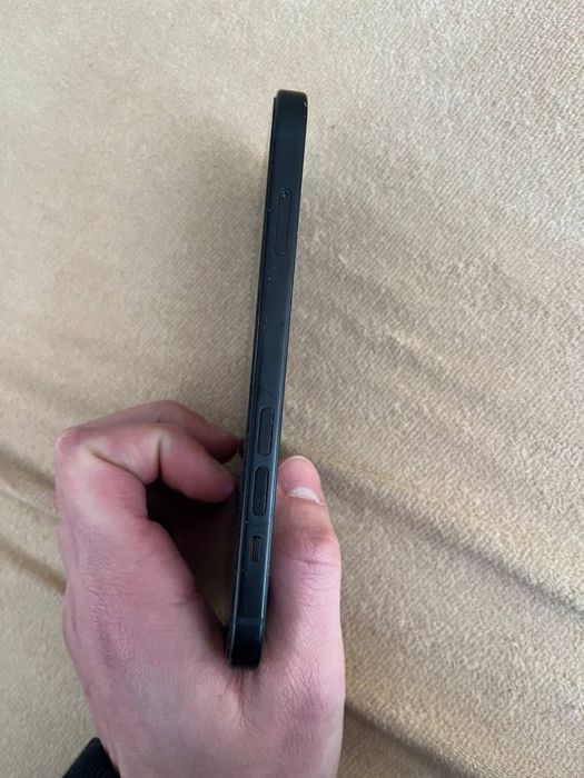 Sprzedam Iphone 15 87%