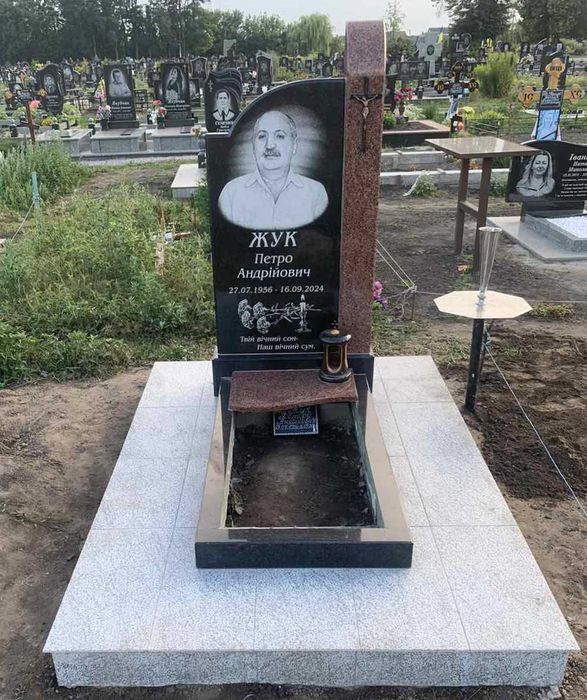 Пам'ятники з граніту Біла Церква.