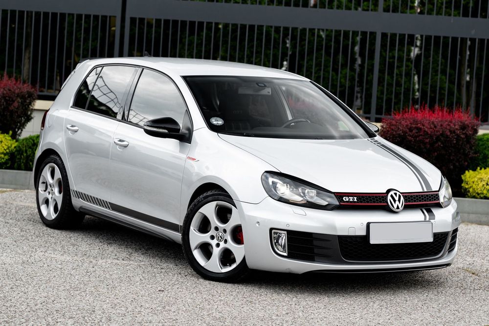 Volkswagen Golf 2.0T 210KM GTI Xenon LED PDC Park Ass. Kamera Nav Grz. fotele Tempomat