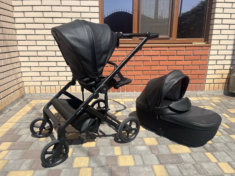 Продам коляску Anex Eli 2 в 1 (люлька + прогулка)