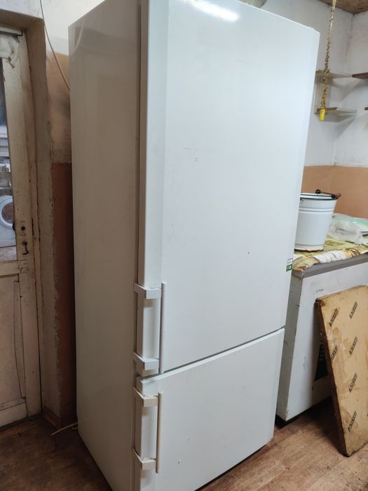 Холодильник liebher ноуфрост 80x80x180cм