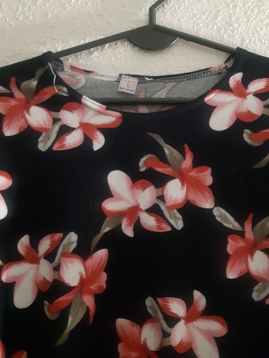 Elegancka bluzka damska w kwiaty S M L NOWA