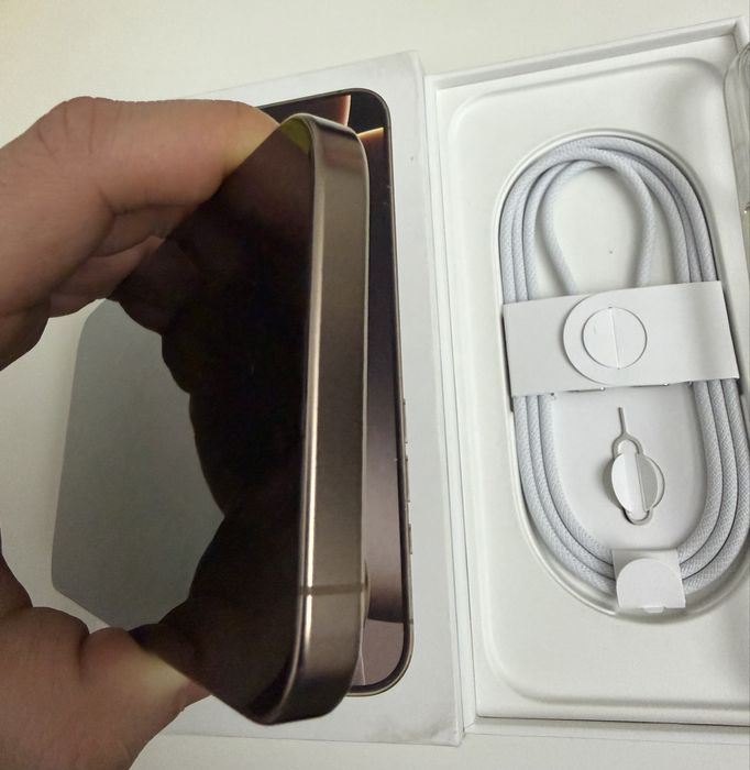 Ідеал-iphone 16 pro max 256 gb, фіз сім, desert titanium