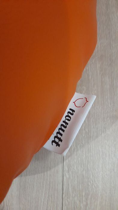 Dużya pufa z podnóżkiem