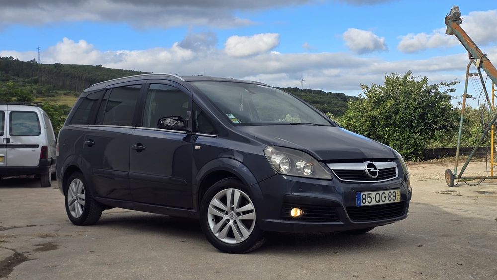Opel Zafira B 1.9 CDTI Automática – 7 Lugares