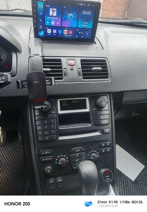 Автомобіль Вольво хс90