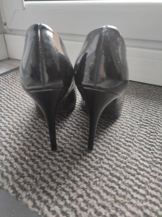 Szpilki klasyczne lakierki r.36