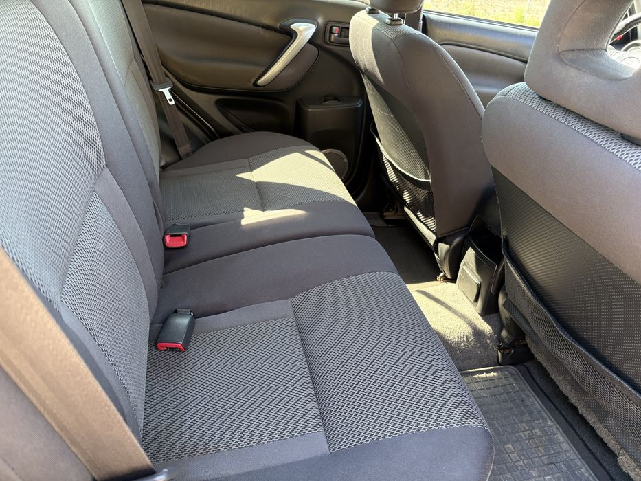 Toyota  Rav 4•2.0 D4D•4x4•Hak•nowy rozrząd i dwumasa