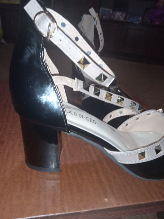 Туфлі,туфельки,лодочки