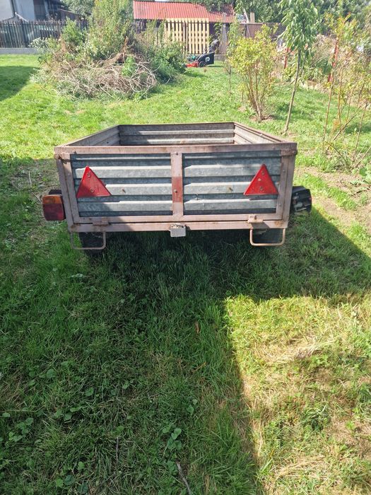 Przyczepkę samochodowa