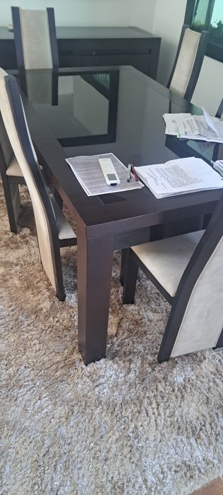 Recheio vivenda completo salas de estar, jantar, sofá com chaise longa electrica e mesa de centro e um quarto