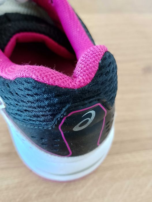 Asics. Buty damskie sportowe.