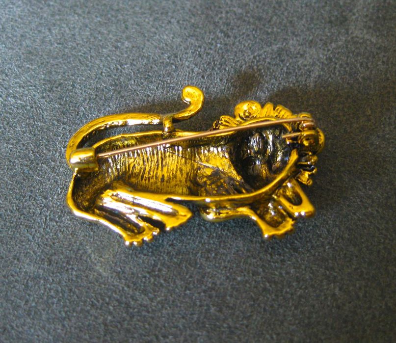 Alfinete / Broche / Pregadeira Leão NOVO