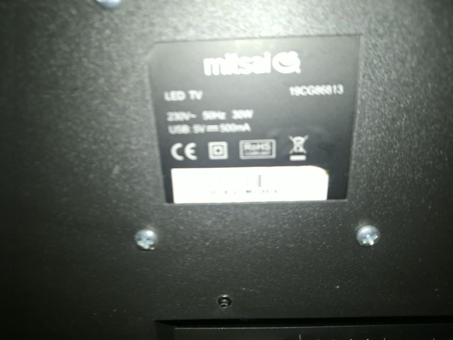 TV LED MITSAI preta pequena