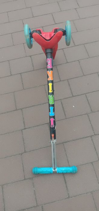 Продам дитячий самокат.