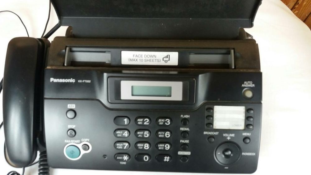 Факсимильный аппарат на термобумаге Panasonic KX-FT932