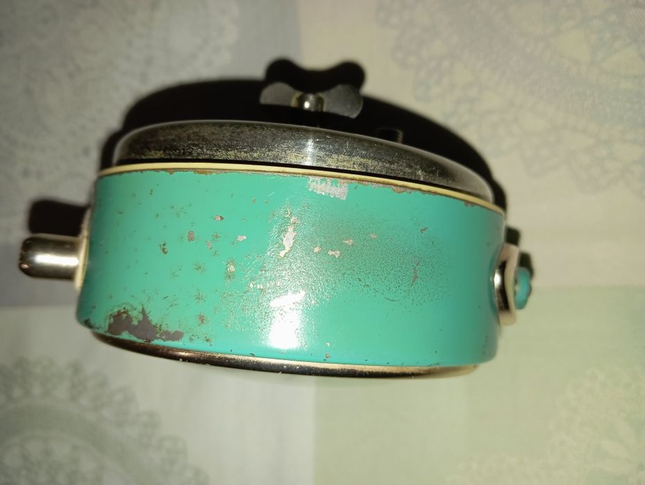 Будильник " Ростов" времён СССР