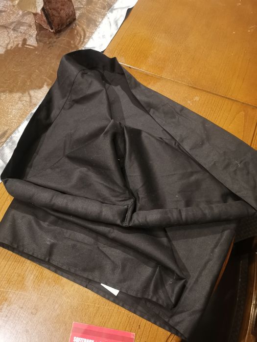 Sling para bebé em preto