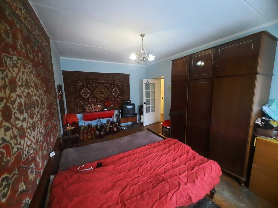 Продам 3 кім.квартиру в цегляному будинку, Лівобережна,Челябінська 9-Б