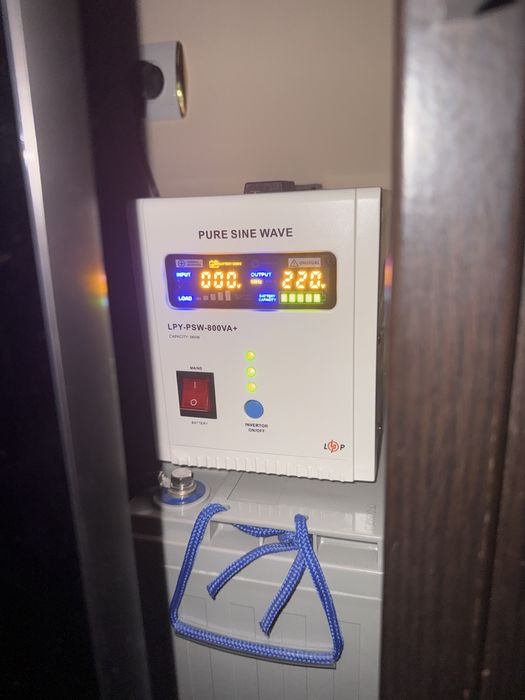 ДБЖ з правильною синусоїдою 12V LPY-PSW-800VA+(560Вт)5A/15A