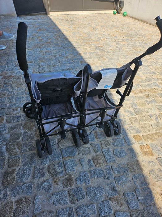 Carrinho de passeio gemeos
