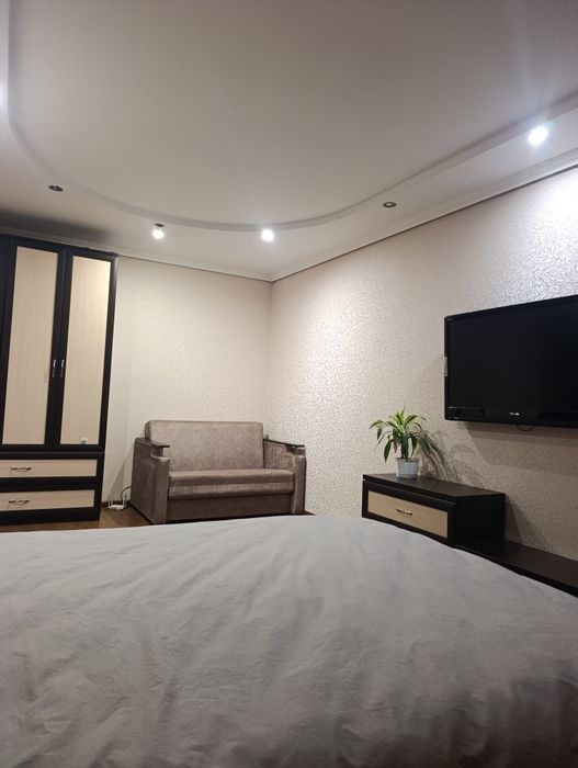 Подобова ,погодинна оренда квартир Звениродка, Водяники