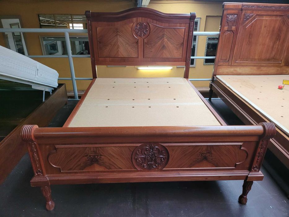 Cama em madeira com estrado - Bom estrado geral