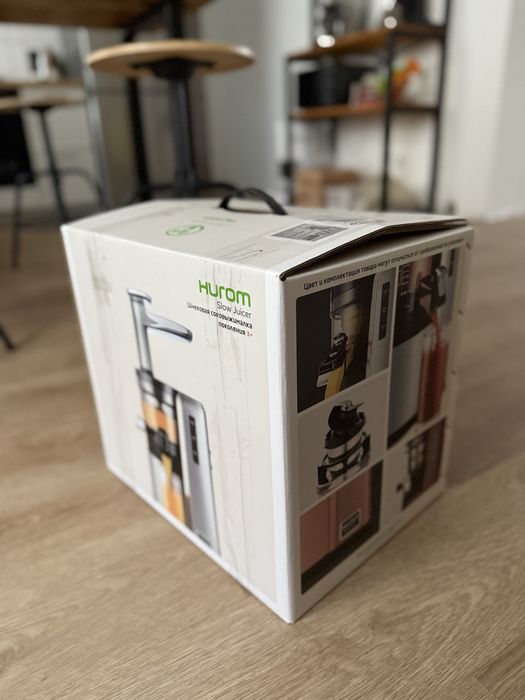 Соковижималка шнекова  Hurom HZ-SBE19 Alpha