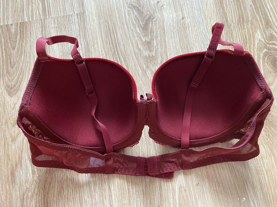 Велюровий бюстгальтер