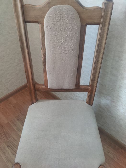 Стільці м'які для вітальні (кухні)