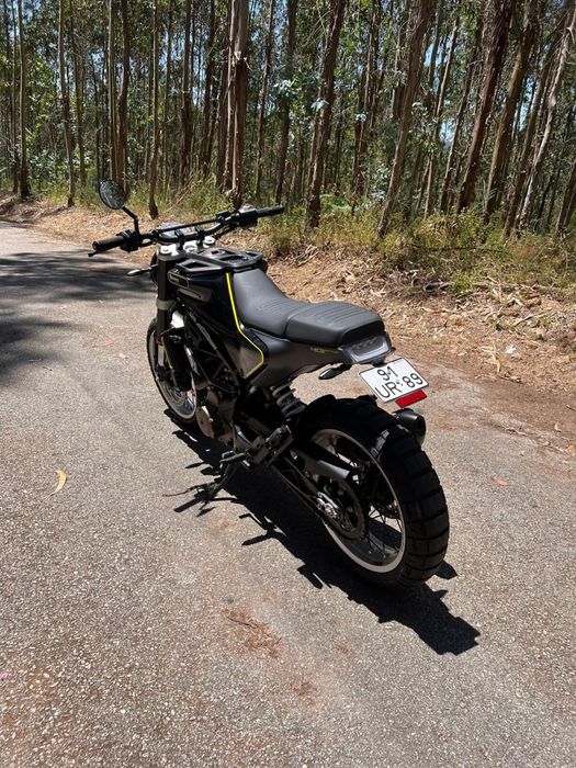 Husqvarna Svartpilen 401