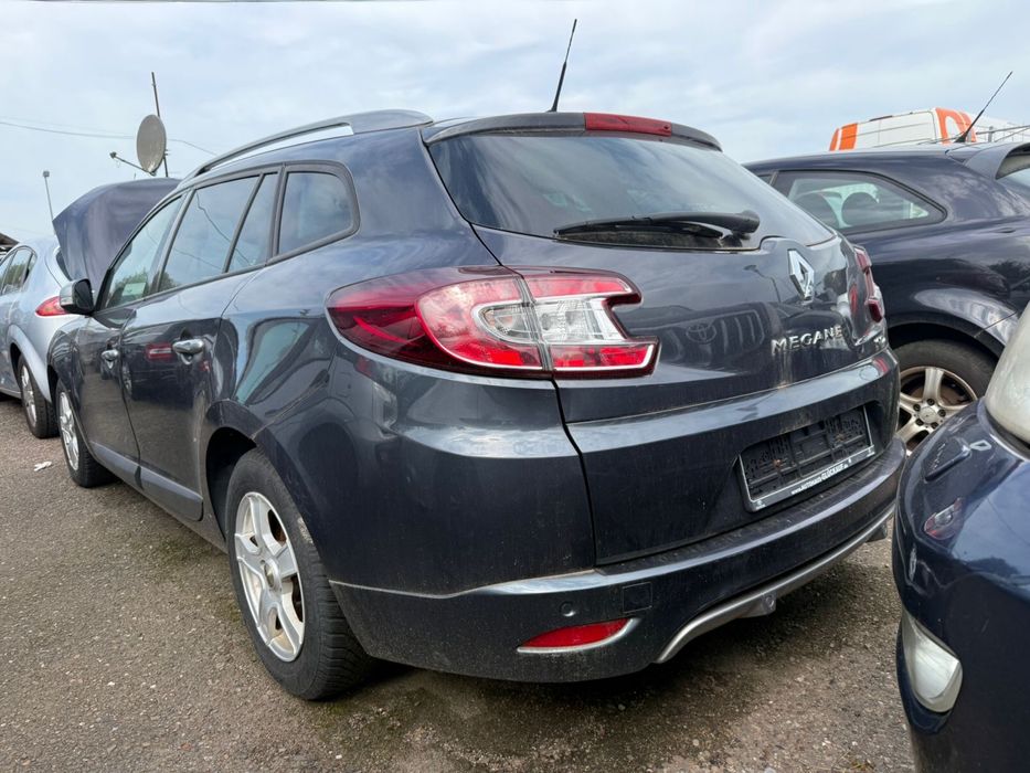 Renault Megane 3 GT Line TEB66 бампер передній