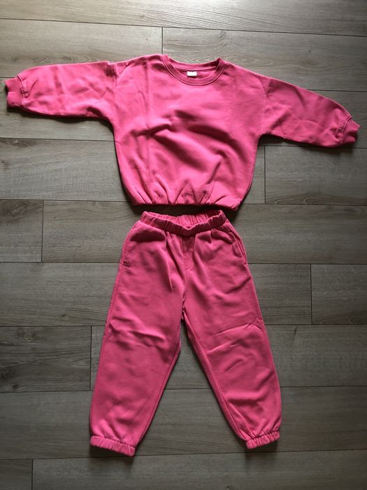 Dres dziewczęcy r. 110