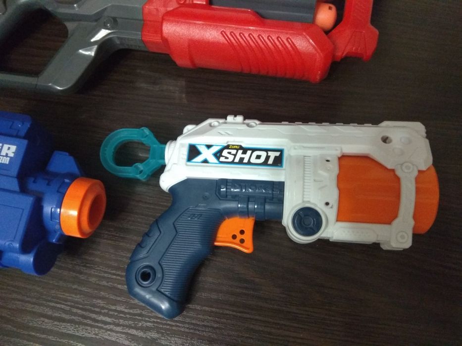Пистолеты Nerf игрушечные