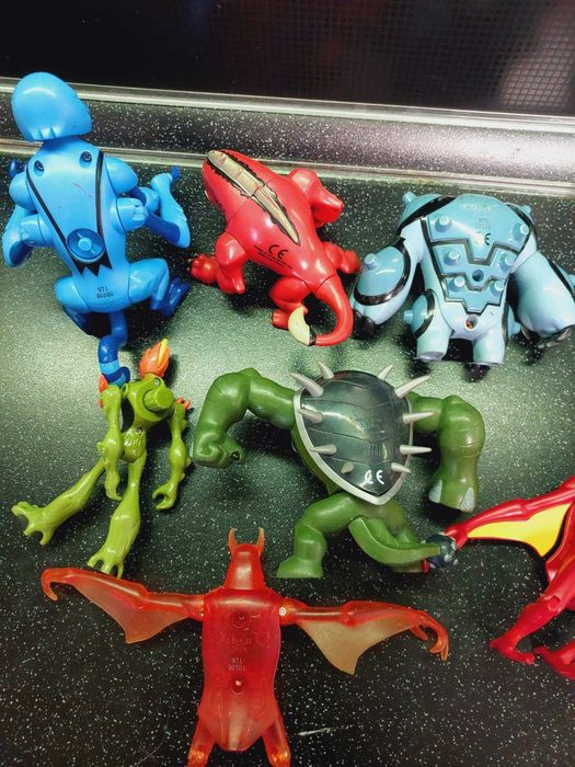 Ben 10  , оригінал. Бен 10 Бен10 фігурки