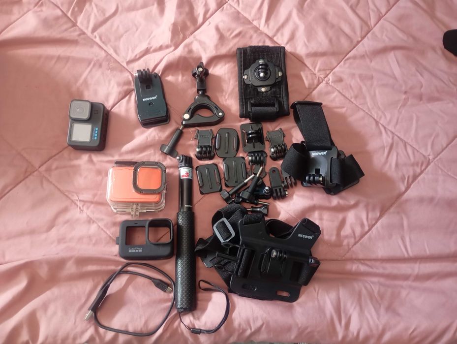Go Pro Hero 10 black + acessórios e baterias extra