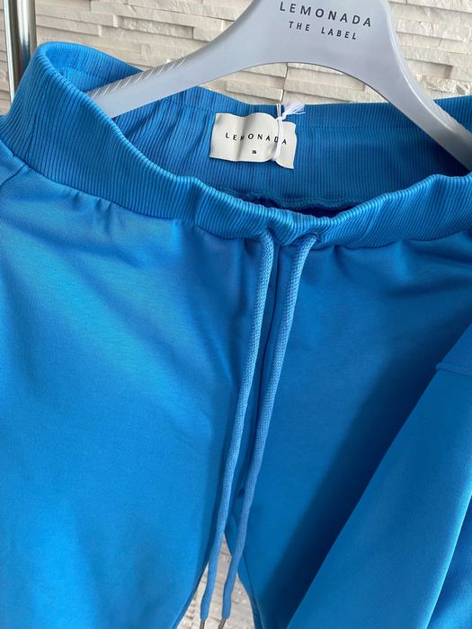 Lemonada nowa kolekcja dres bawełniany Basic prosta nogawka