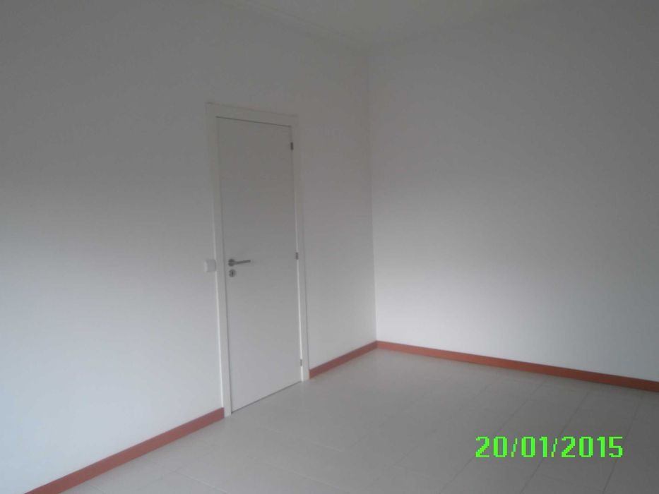 T1 Esmoriz perto da BP Avenida 29 de Março