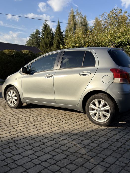 Toyota yaris.
