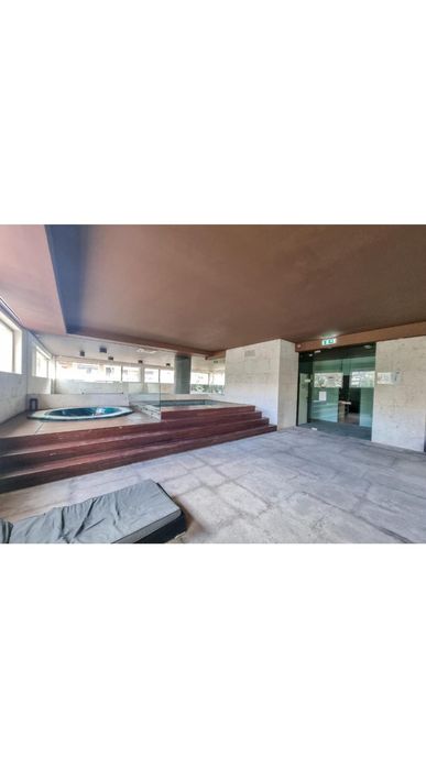 T2 a 5 min a pé da Praia da Rocha com piscina e estacionamento