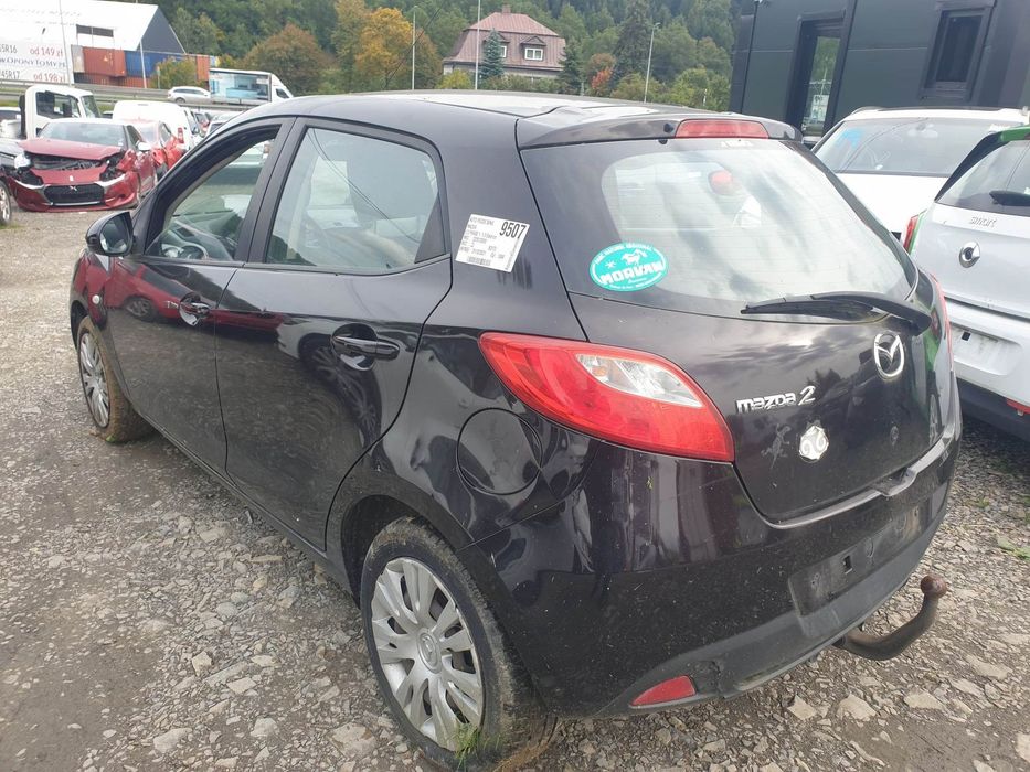 Mazda 2 4-drzwi benzyna Francja