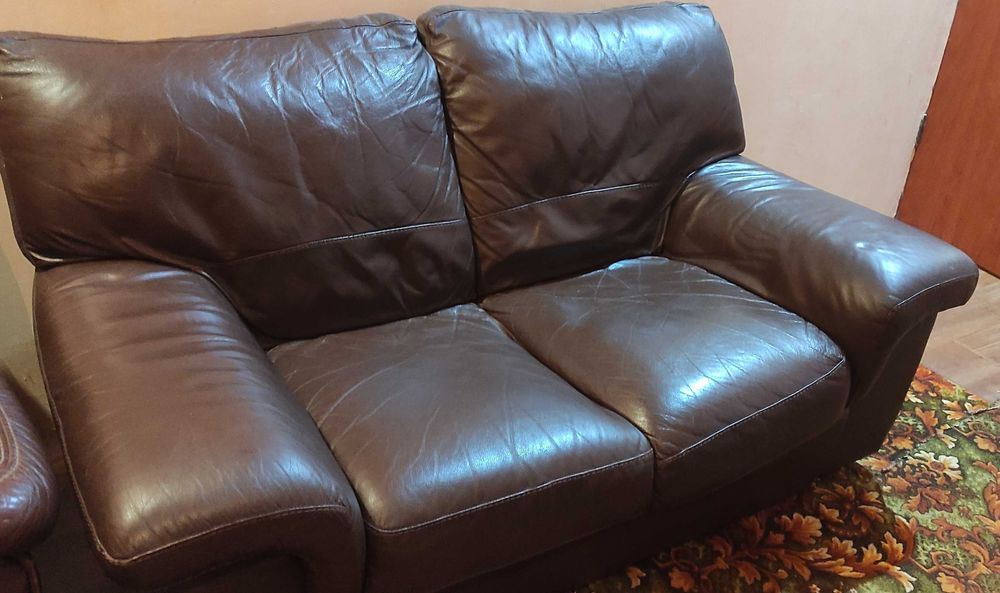 Продам шкіряний диван