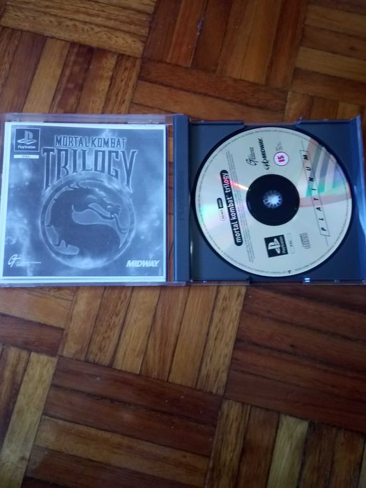 Playstation 1 Mortal Kombat trilogy