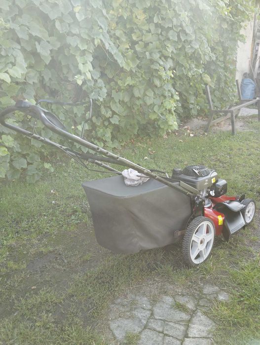 Kosiarka spalinowa Gardiol Editon 1 z napedem producent Husqvarna