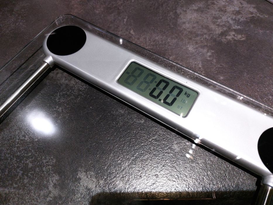 Waga łazienkowa CLATRONIC, szkło hartowane, max.150 kg