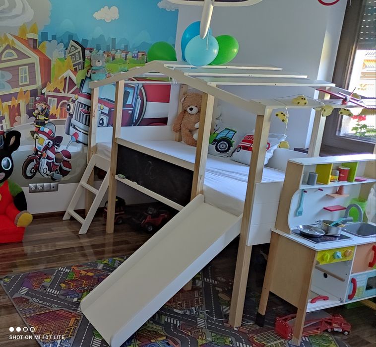 Łóżko domek że zjezdzalnia 90x200