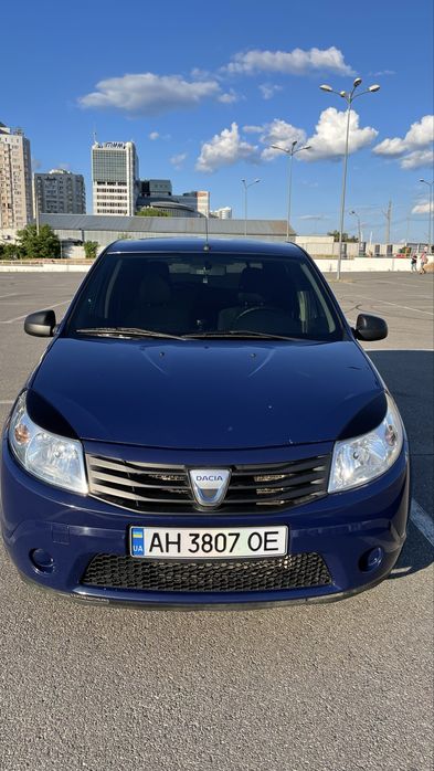 Автомобіль Dacia Sandero