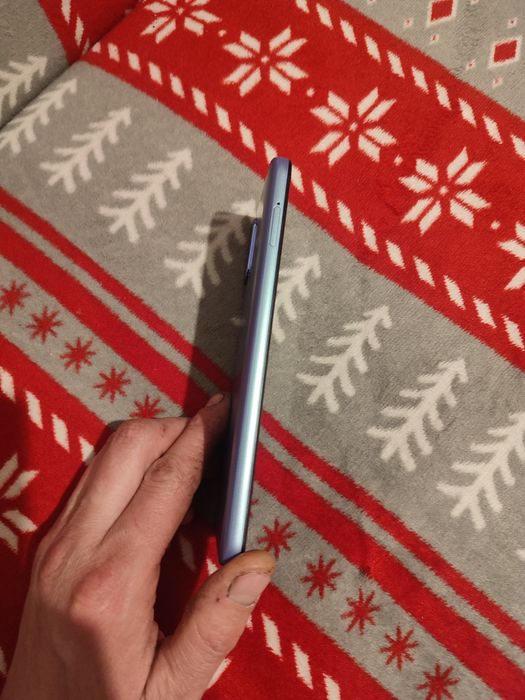 Продам телефон Motorola G20 4/64