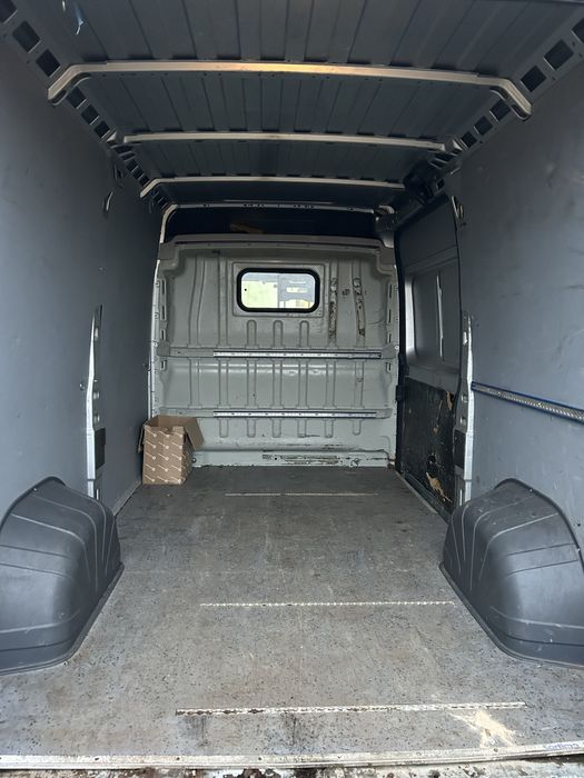 Bus , dostawczak wynajem .