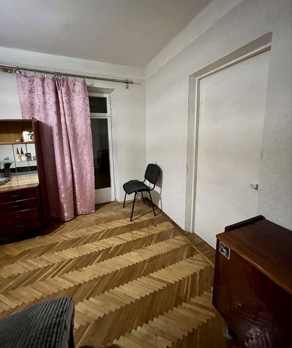 Продається 2-к, 3/5, 40,5 м2, прсп Леся Курбаса 9-Е